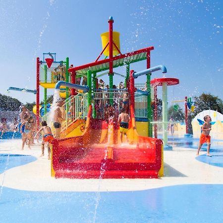 Camping De Duinhoeve Chalet Zeeland Not For Companies Бург-Хамстеде Экстерьер фото